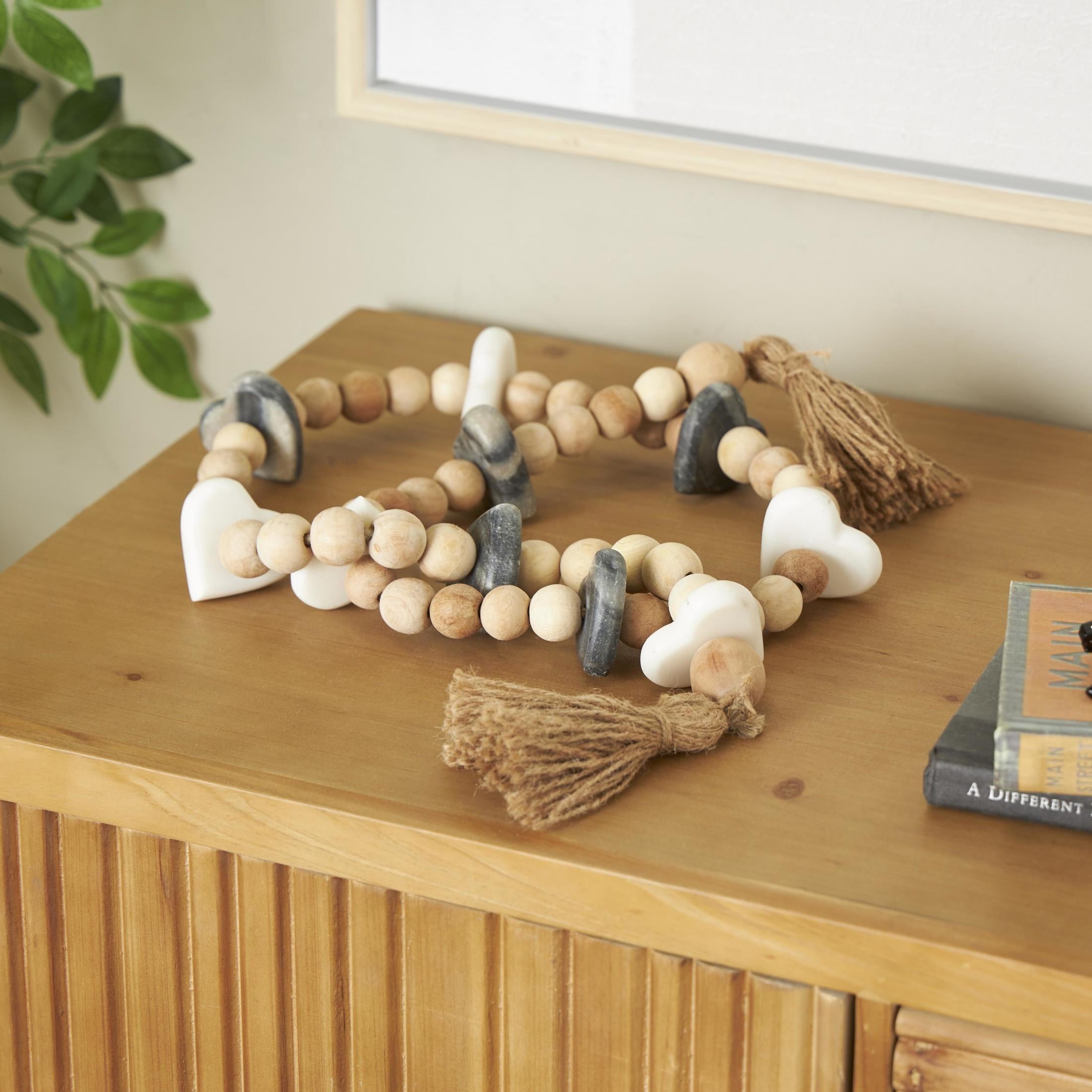 DecMode Handmade Light Brown Marble Heart Garland with Tassel with Black and White Accents