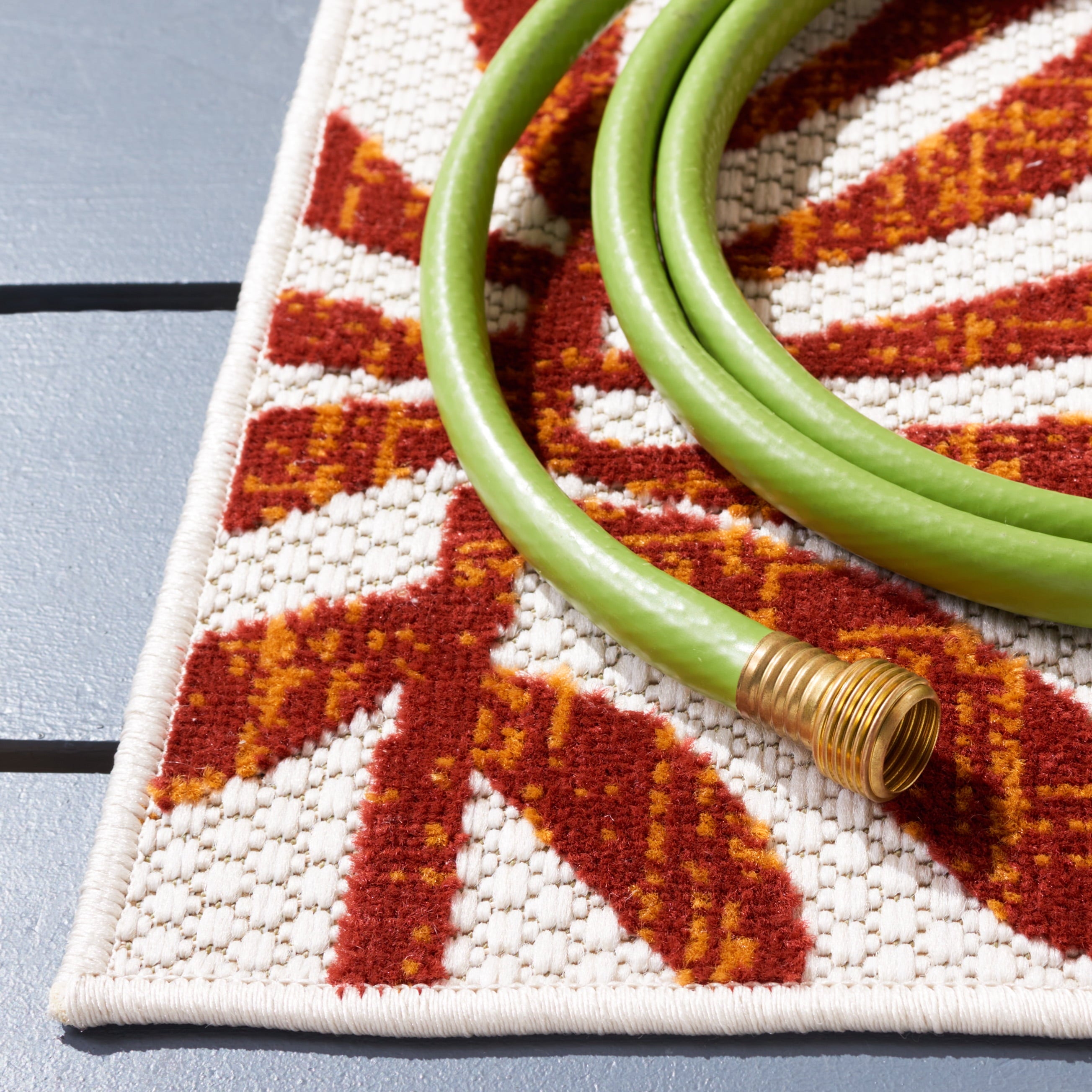 SAFAVIEH Cabana Elouise Botanical Indoor/Outdoor Runner Rug, Creme/Red, 2' x 18'