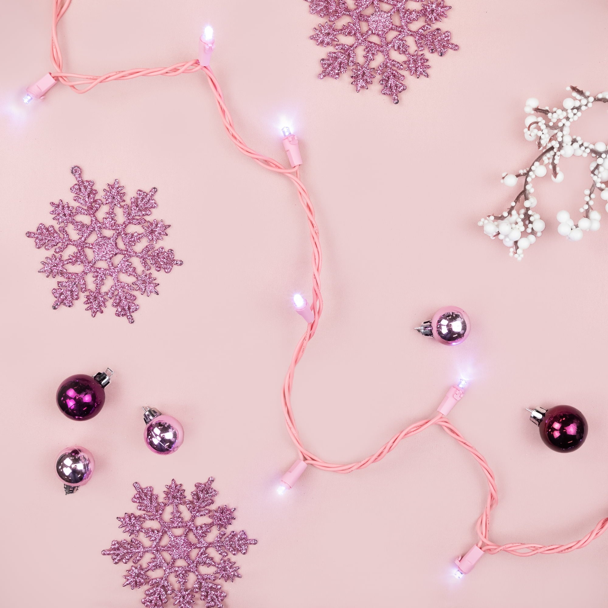 Northlight 100-Count Pink LED Wide Angle Christmas Lights 33ft Pink Wire - 33'