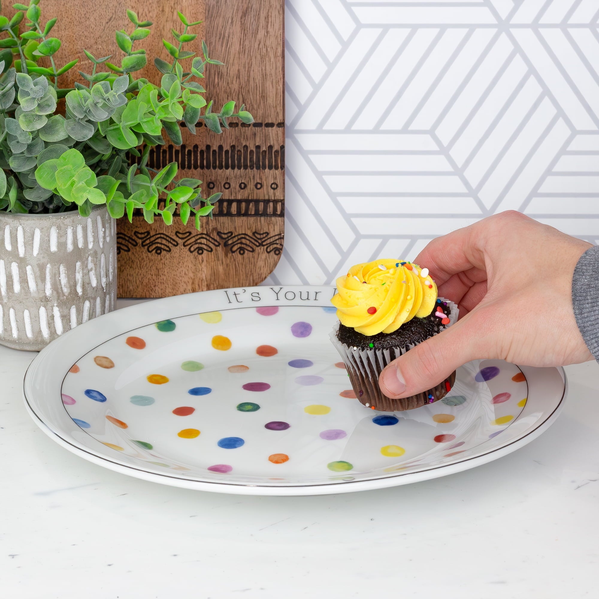 Darware Decorative Birthday Plate, Special Occasion It’s Your Day Ceramic Gift Plate for Birthdays, Anniversaries, Weddings, and More