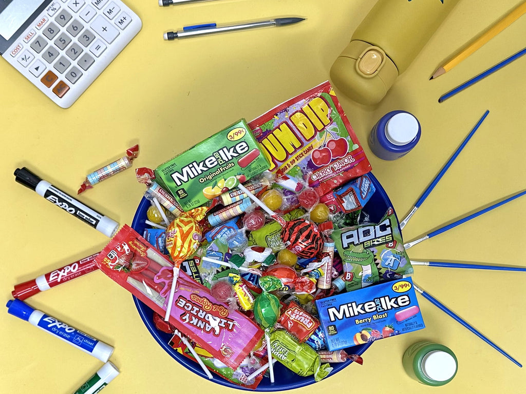 Halloween Assorted Candy Bulk - Pinata Candies - 8 Pounds - Party Mix - Parade Trick or Treat - Dooboe