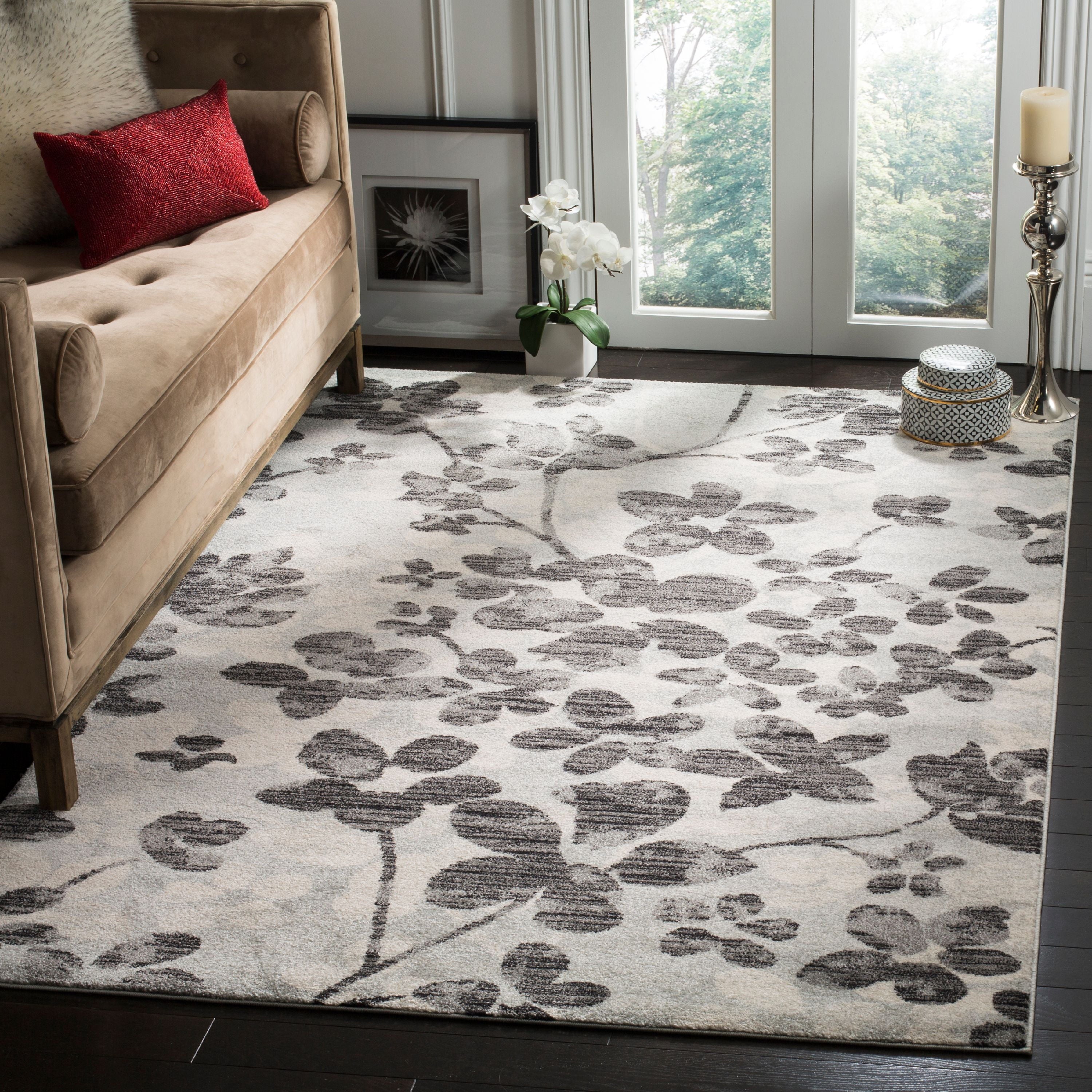 SAFAVIEH Evoke Pavel Floral Area Rug, Grey/Gold, 6'7" x 6'7" Round