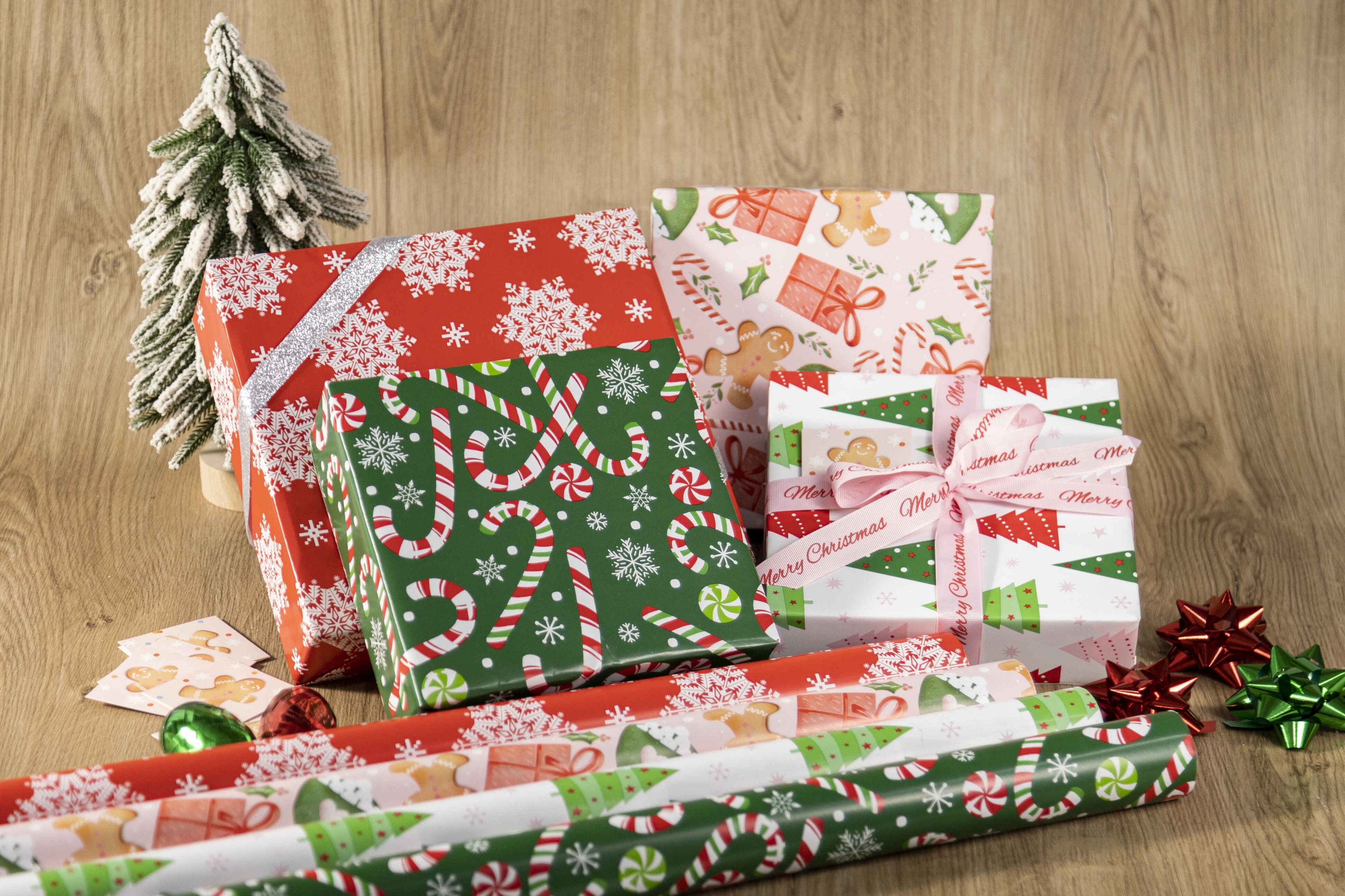 LaRibbons 30" x 10' Christmas Holiday Gift Wrap Deluxe Kit | Pink Gingerbread
