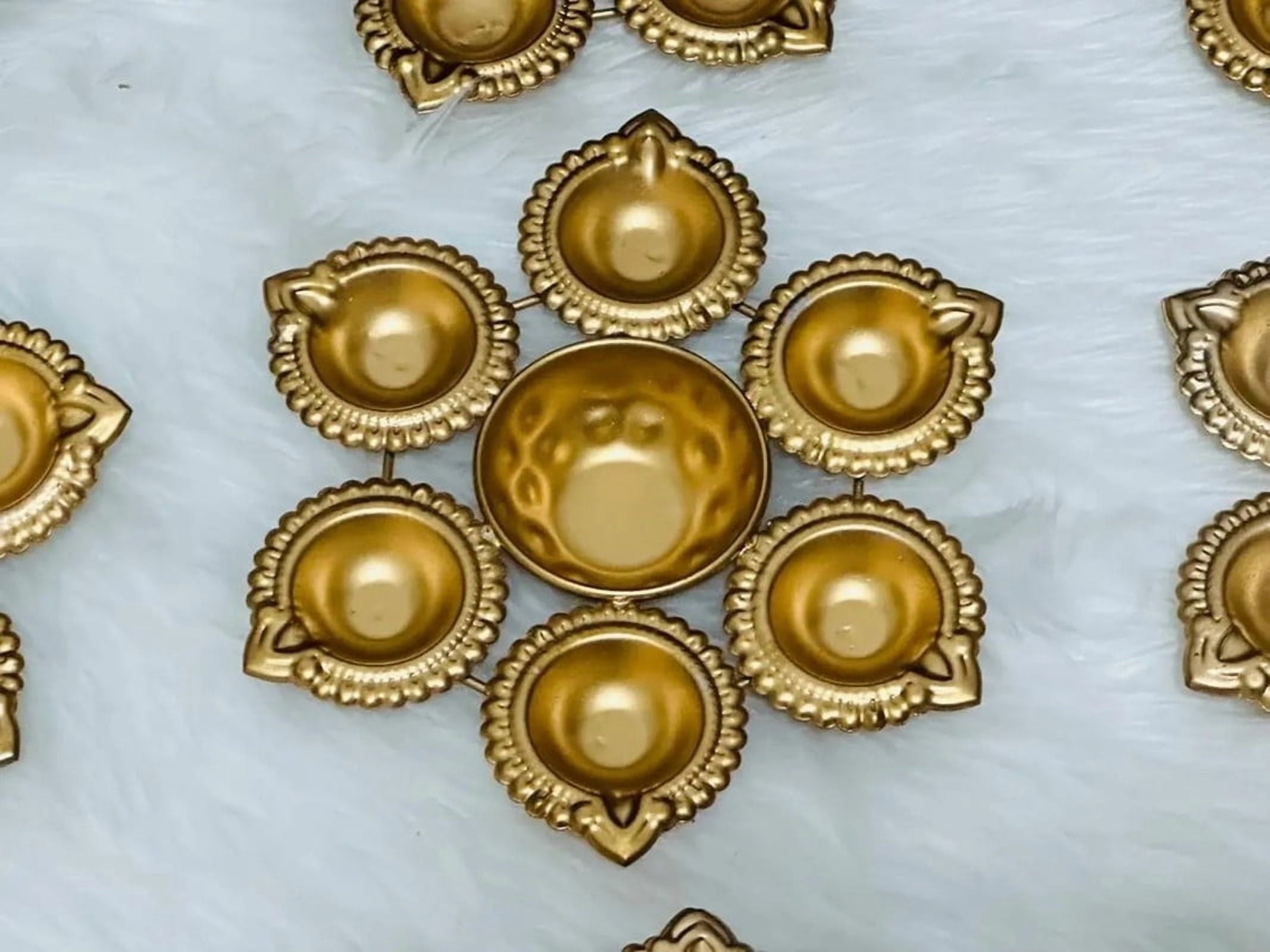 Golden Brass Diya Plate with 6 Attached Oil Lamps and Center Bowl – Decorative Traditional Diya for Diwali, Pooja & Festive Home Decor