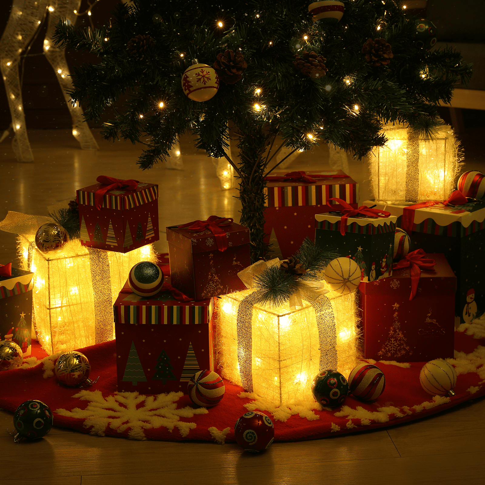 mollie Set of 3 Christmas Lighted Gift Boxes, Plug-in LED Light up Xmas Present Boxes Ornaments for Outdoor Indoor Christmas Tree Yard Holiday Party Favors Home Decor, White